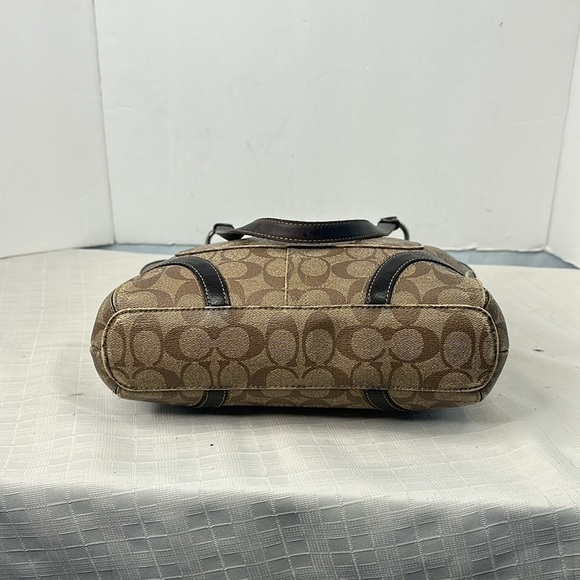 Coach K1193-F18917 Heritage Peyton Brown Tote - Picture 6 of 10